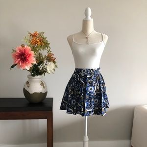 NWOT, EXPRESS skirt with pockets, Size 00